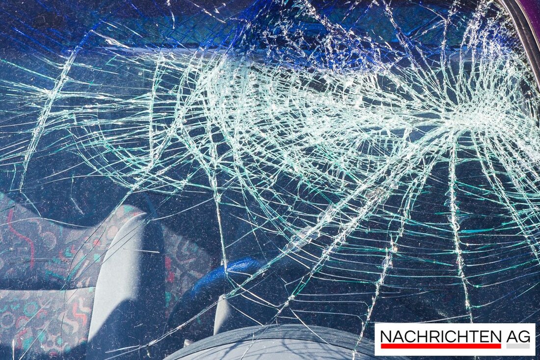 Am 29.05.2025 kam es in Hermagor zu einem schweren Verkehrsunfall, als ein 54-Jähriger mit seinem Pkw gegen ein Brückengeländer prallte.